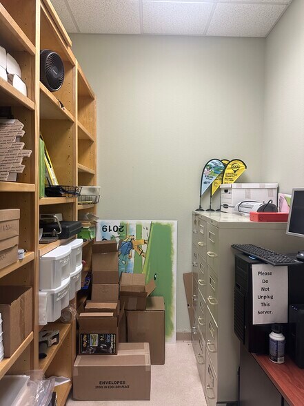 More Photos Of 7313 International Pl, Sarasota Office For Lease