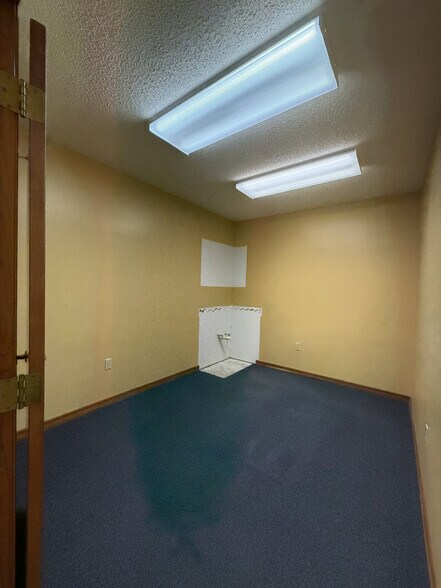 More Photos Of 1400 W Oak St, Kissimmee Medical For Sale