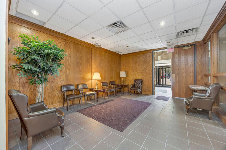 More Photos Of 246 High St, Hamilton Office For Sale