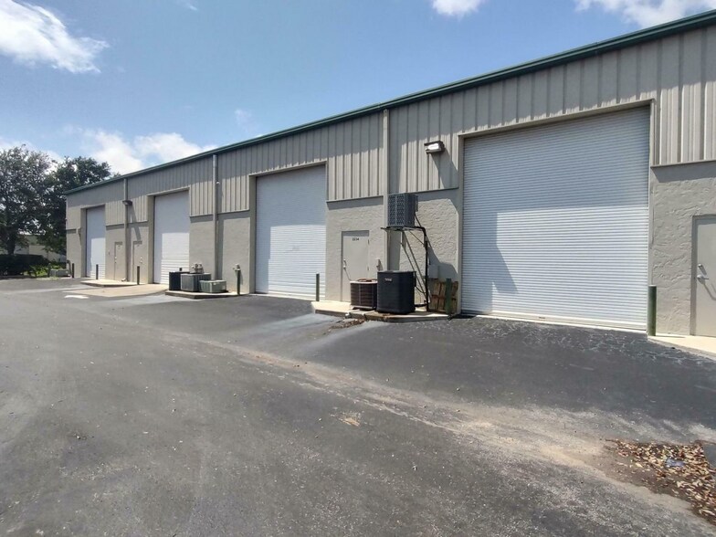 More Photos Of 2240-2264 72nd Ave E, Sarasota Warehouse For Lease