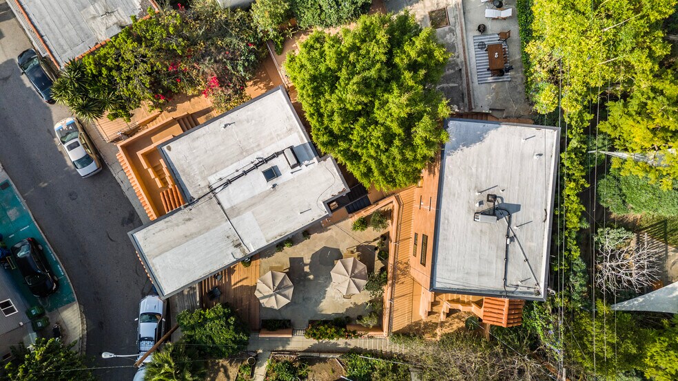 More Photos Of 3361 Hamilton Way, Los Angeles Apartments For Sale