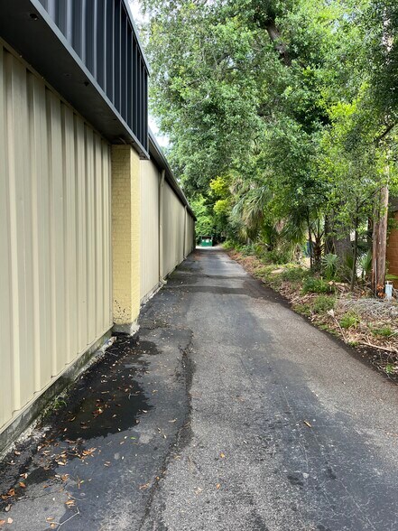 More Photos Of 5585 University Blvd W, Jacksonville Storefront Retail Office For Sale