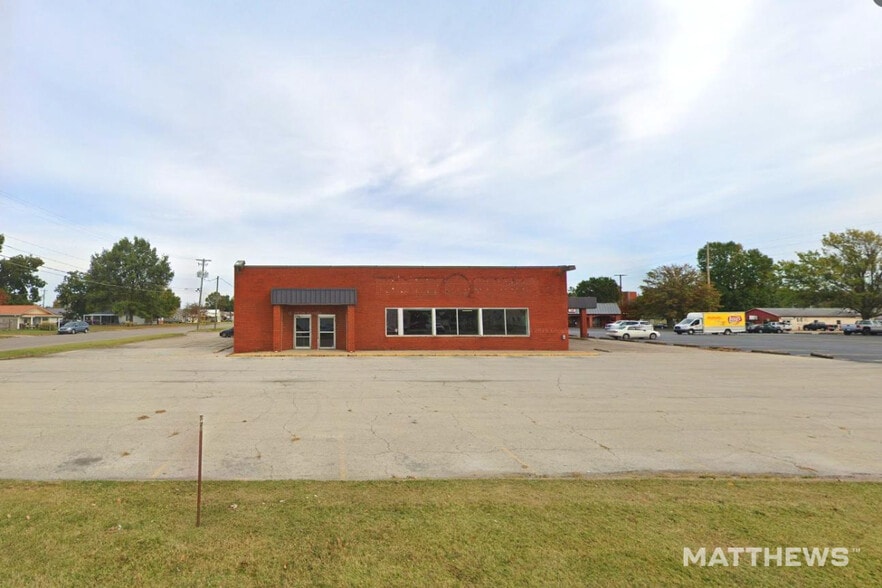 Primary Photo Of 1510 9th St, Tell City Freestanding For Sale