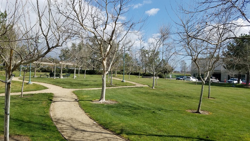 More Photos Of 8273 White Oak Ave, Rancho Cucamonga Office For Sale