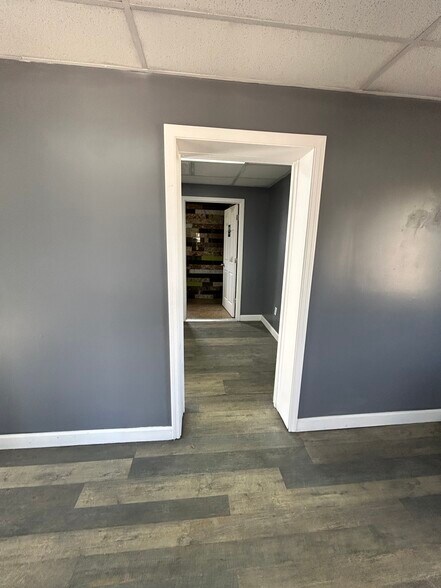 More Photos Of 3303 37th St, Orlando Warehouse For Lease