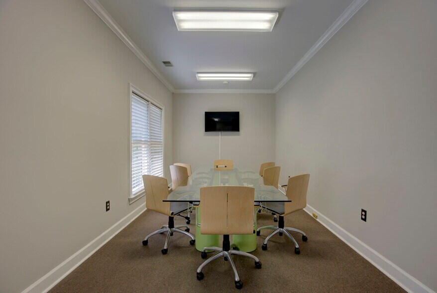 More Photos Of 188 Ben Burton Cir, Bogart Office For Sale