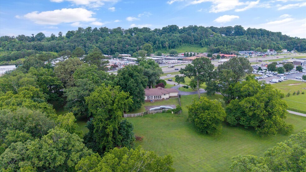 More Photos Of 945 Crescent, Louisville Land For Sale