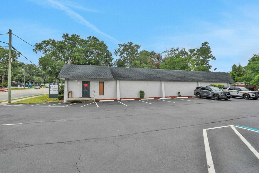 More Photos Of 1712-1736 University Blvd S, Jacksonville Medical For Sale