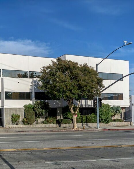 More Photos Of 400 S Victory Blvd, Burbank Office For Lease