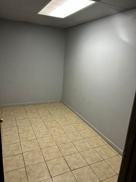 More Photos Of 922 S Atlantic Blvd, East Los Angeles Office For Sale