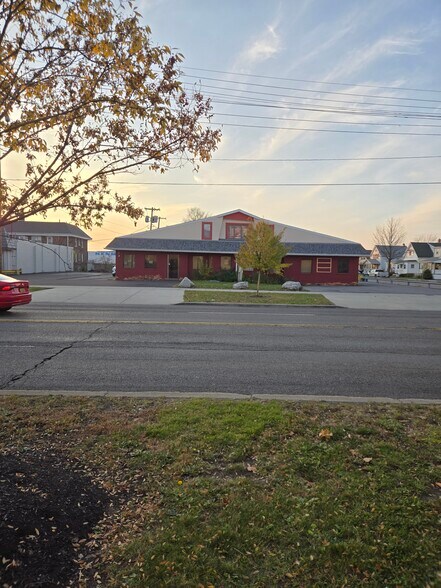 Primary Photo Of 2282 Elmwood Ave, Kenmore Medical For Lease