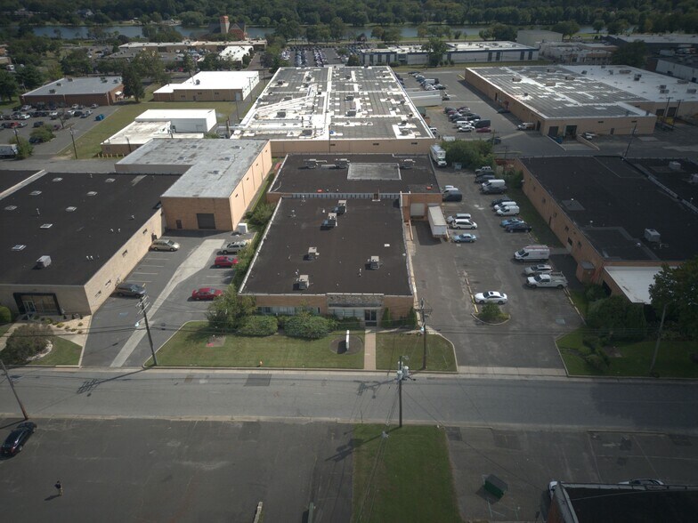 More Photos Of 7040 Colonial Hwy, Pennsauken Manufacturing For Lease