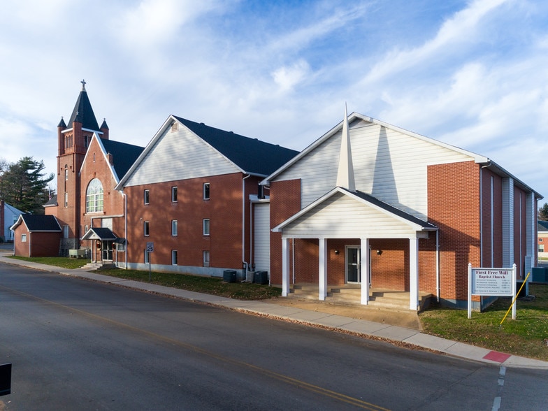 More Photos Of 305 W Columbia St, Farmington Religious Facility For Sale