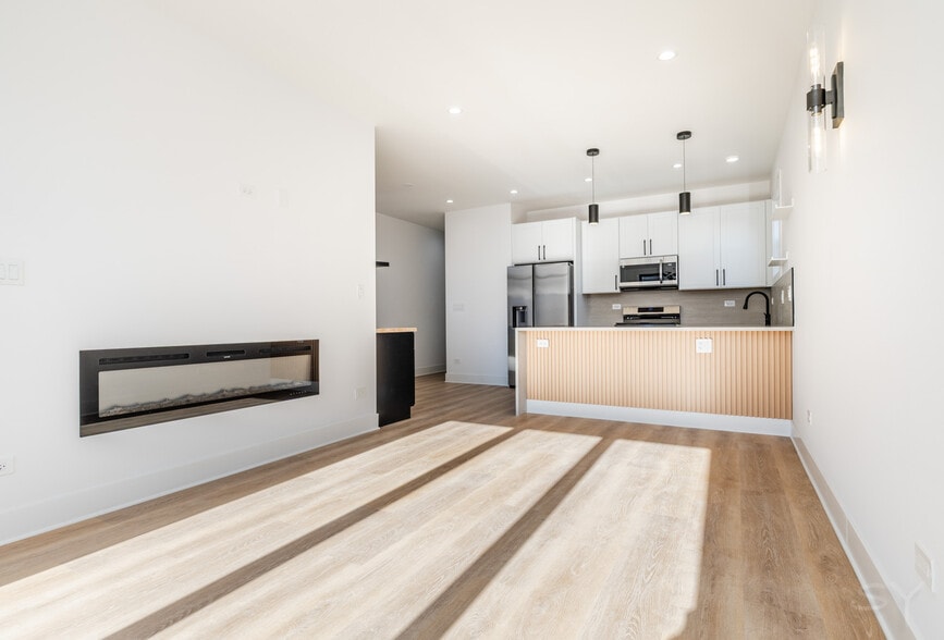 More Photos Of 3215 Fulton blvd, Chicago Multifamily For Sale