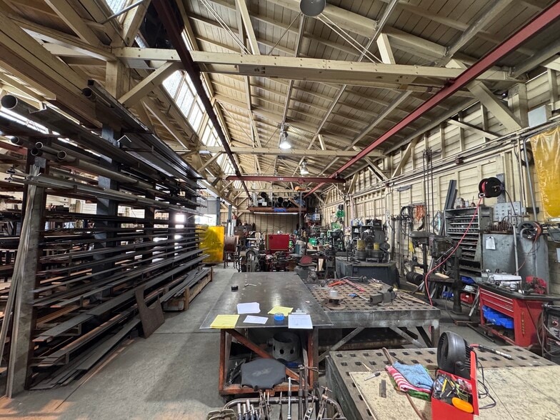 More Photos Of 2418 6th St, Berkeley Manufacturing For Lease
