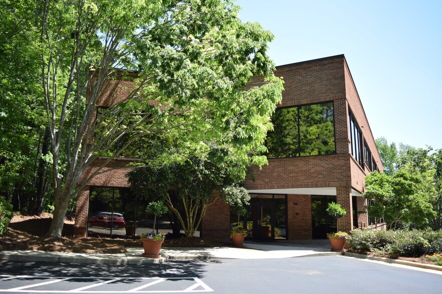 More Photos Of 114 Edinburgh Dr S, Cary Office For Lease