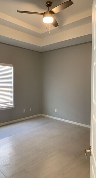 More Photos Of 800 W Sunset Valley St, Alton Apartments For Sale