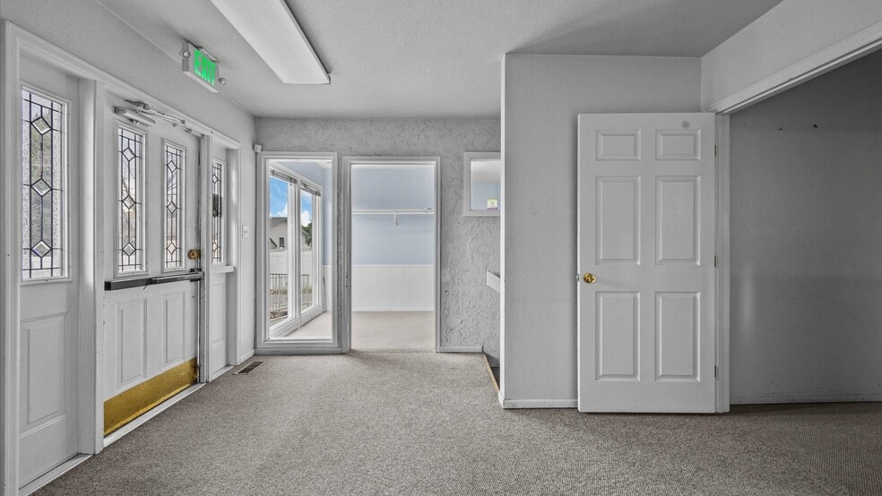 More Photos Of 2935 Patterson Rd, Grand Junction Specialty For Sale