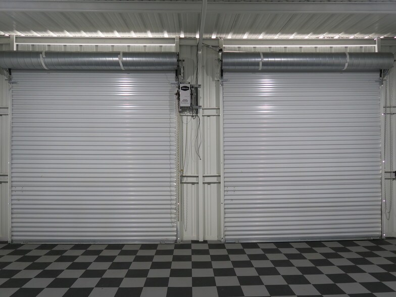 More Photos Of 5711 Star Ln, Houston Industrial For Sale