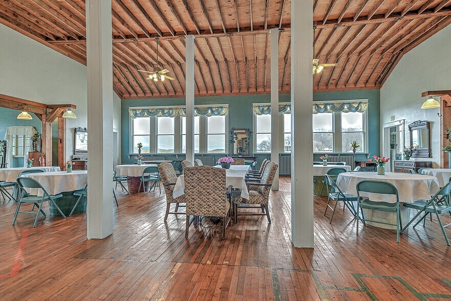 More Photos Of 19407 Bethel Rd, Abingdon Flex For Sale