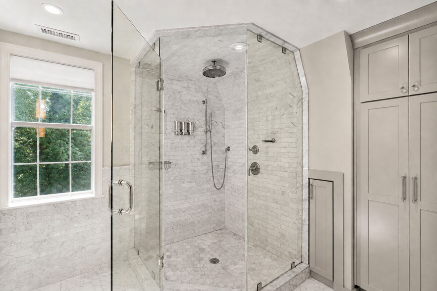 More Photos Of 314 Essex St, Salem Specialty For Sale