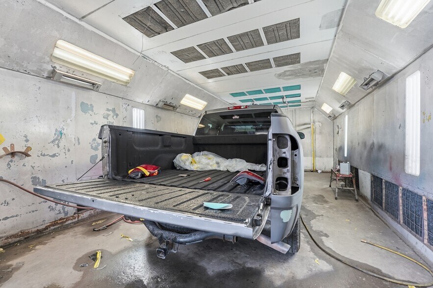 More Photos Of 658 Aldine Mail Route Rd, Houston Auto Repair For Sale