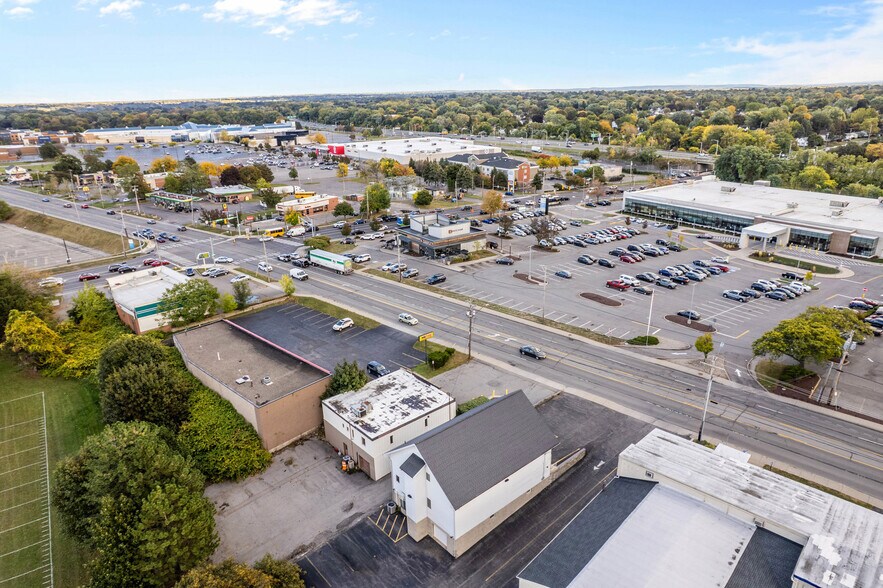 More Photos Of 1450 E Ridge Rd, Rochester Freestanding For Sale