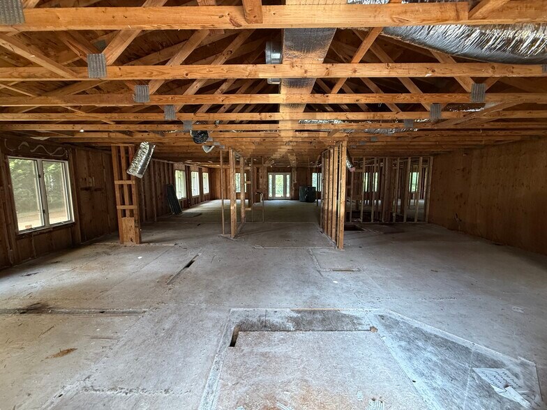 More Photos Of 3560 Quakerbridge Rd, Hamilton Office For Sale
