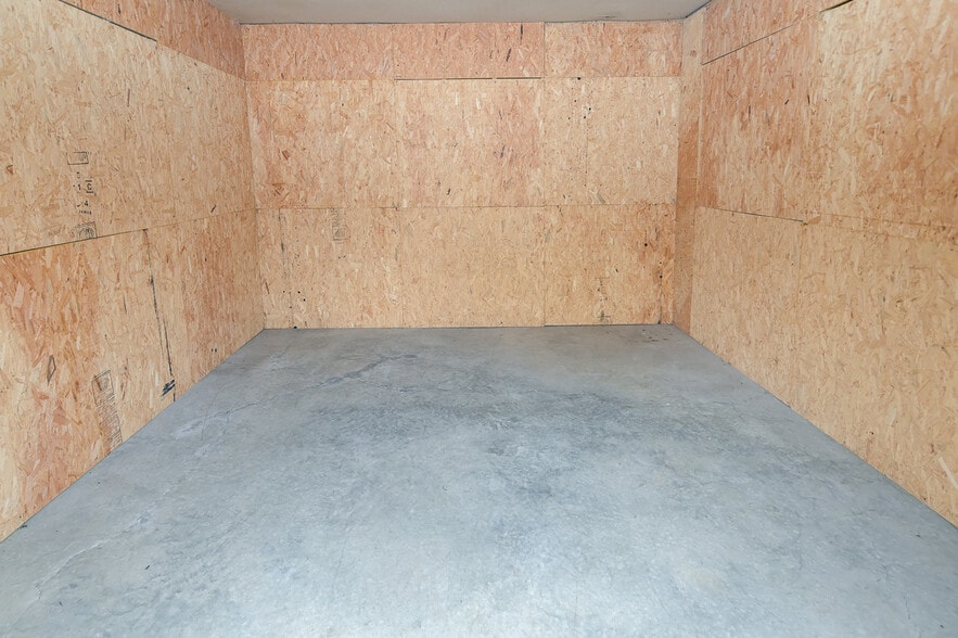 More Photos Of 9582 Heart of Dixie hwy, Arab Self Storage For Sale