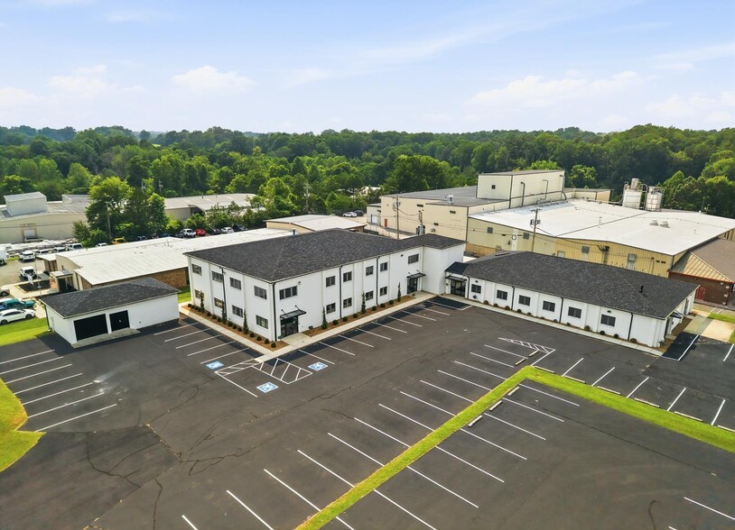 More Photos Of 1221 S Willow Ave, Cookeville Office Residential For Sale