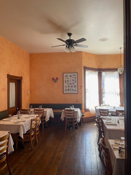 More Photos Of 124 Bank St, Grass Valley Restaurant For Sale