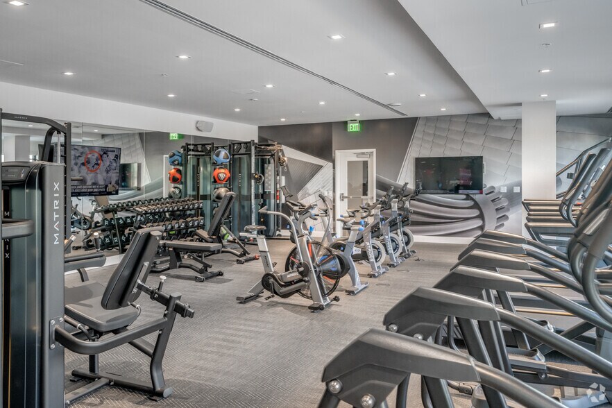 More Photos Of 1840 Market St, Denver Apartments For Lease