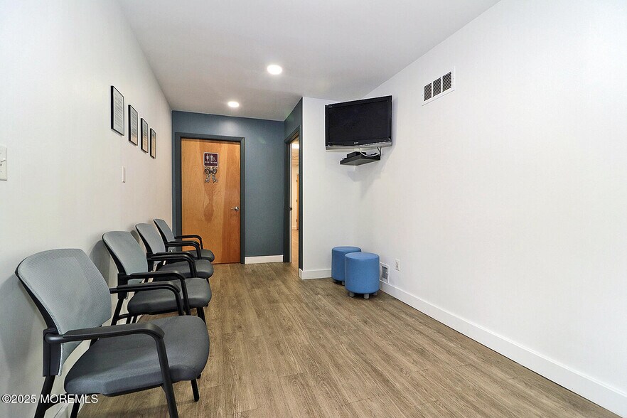 More Photos Of 801 Lacey Rd, Forked River Office For Sale