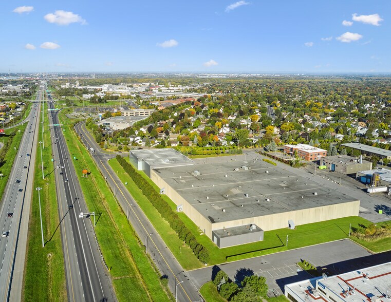 More Photos Of 180 Rue de Normandie, Boucherville Distribution For Lease