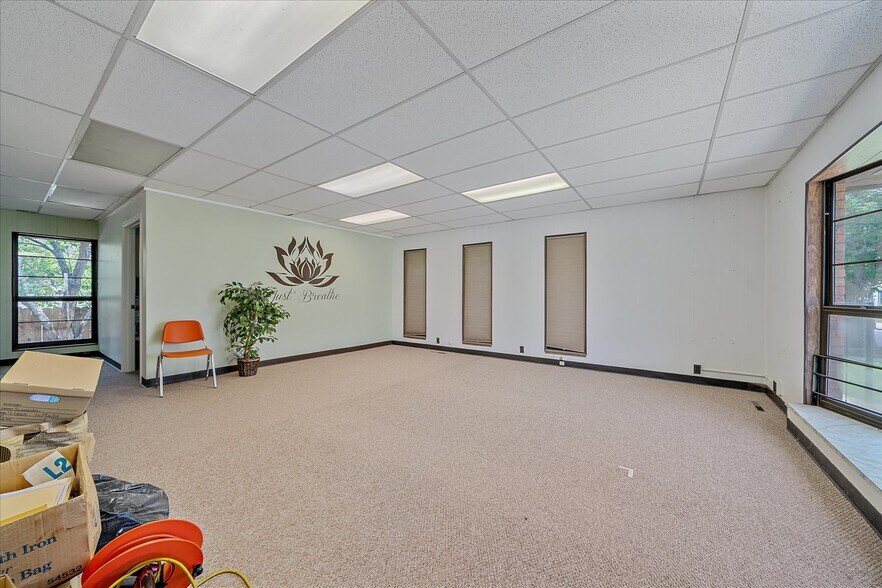 More Photos Of 40 S 6th Ave, Brighton Medical For Lease