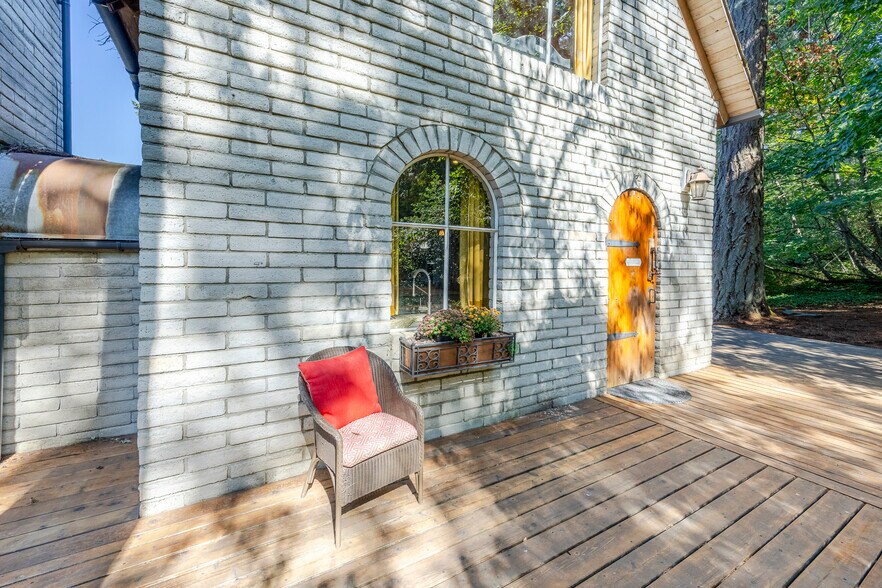 More Photos Of 1820 E 28th Ave, Eugene Multifamily For Sale