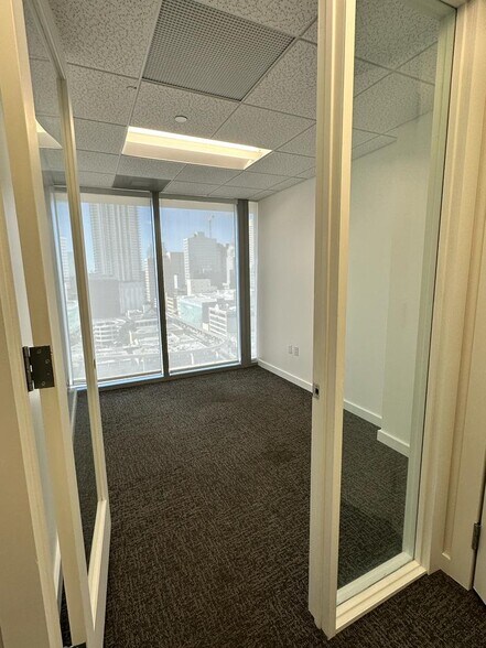 More Photos Of 150 SE 2nd Ave, Miami Coworking Space