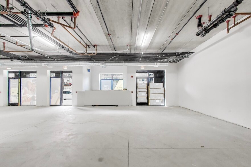 More Photos Of 1319 N Western Ave, Chicago Apartments For Sale