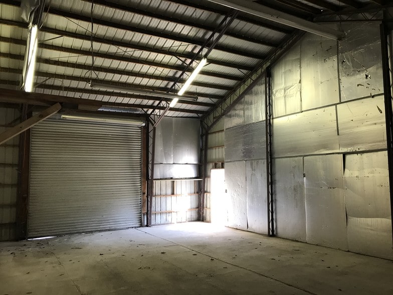 More Photos Of 400 Railroad St, Pittsburgh Warehouse For Lease
