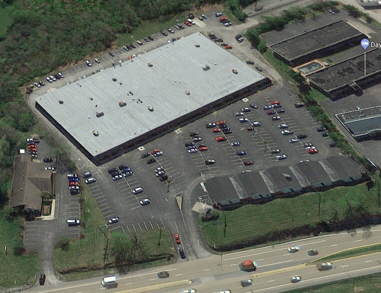 More Photos Of 1047 US Highway 127 S, Frankfort Medical For Sale