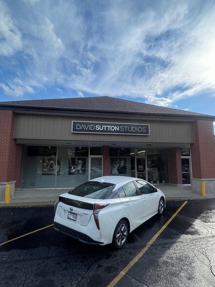 More Photos Of 3407-3421 Church St, Skokie Unknown For Lease