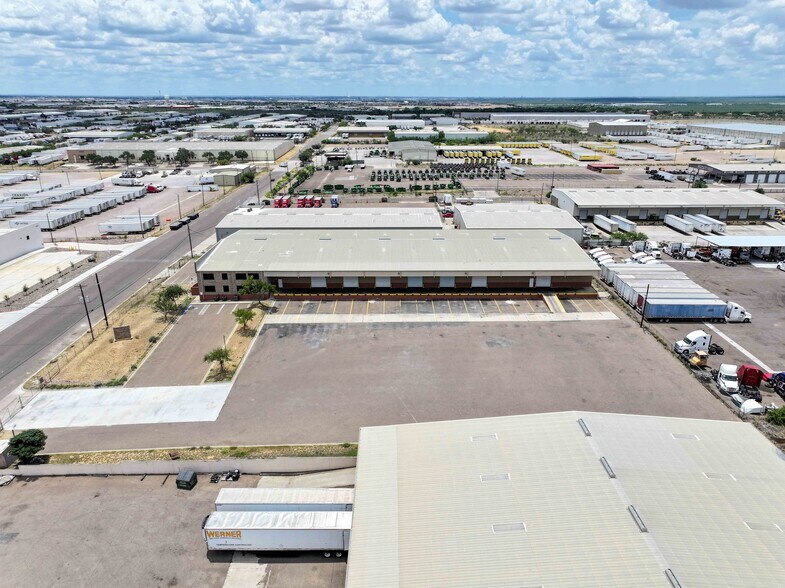 More Photos Of 14610 Atlanta Dr, Laredo Warehouse For Lease