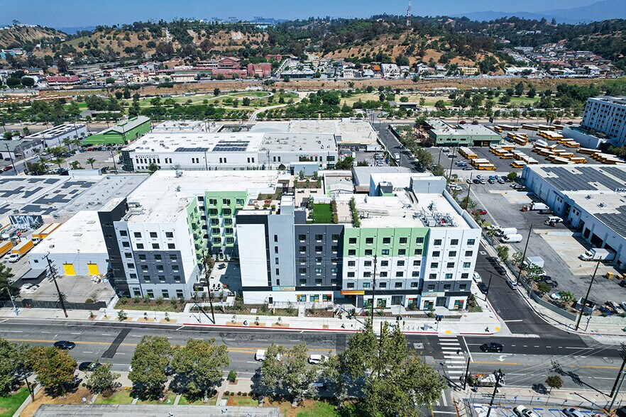 More Photos Of 1457 N Main St, Los Angeles Apartments For Lease