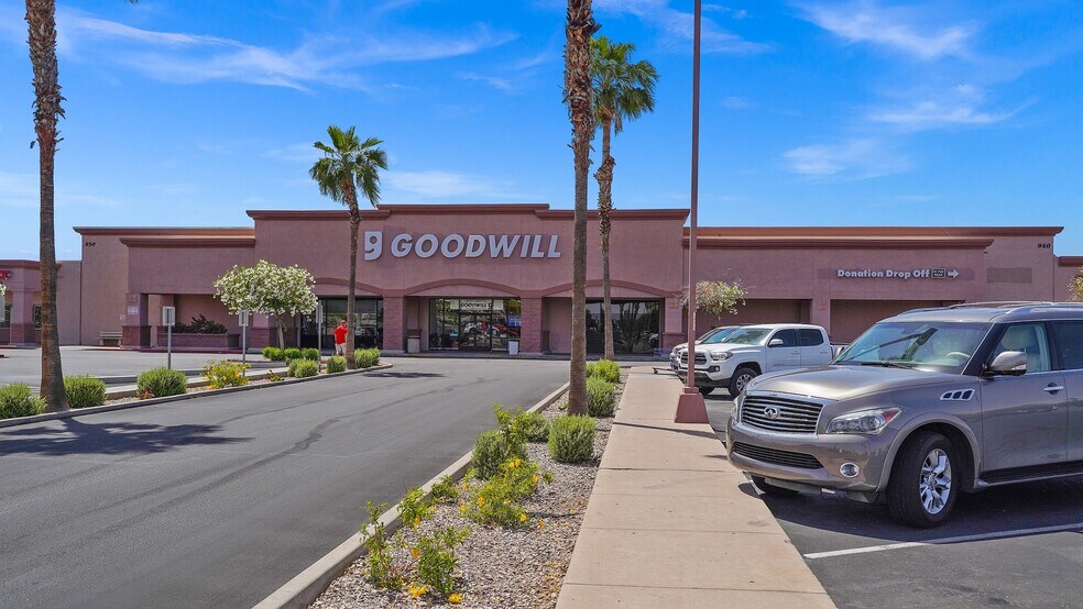 More Photos Of 908-940 N Alma School Rd, Chandler Unknown For Lease