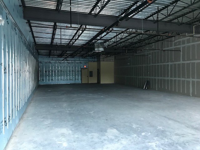 More Photos Of 20600 Veterans Blvd, Port Charlotte Medical For Lease