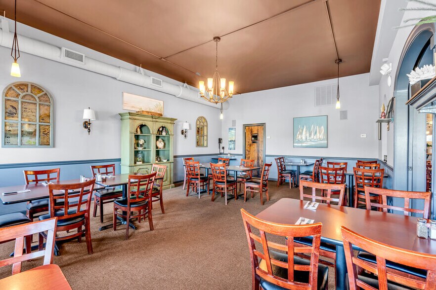 More Photos Of 300 Main St, Avon By The Sea Storefront Retail Office For Lease