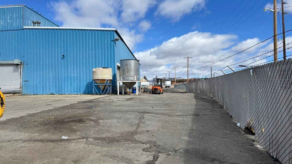 More Photos Of 14305 Cocoa Avenue, Reno Industrial For Sale