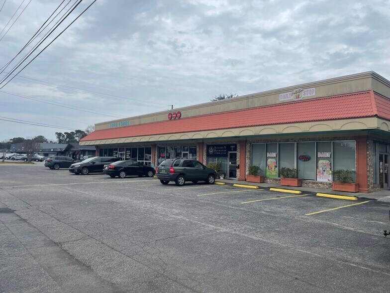 Primary Photo Of 1664 Old Towne Rd, Charleston Unknown For Lease