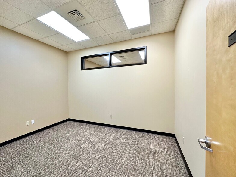 More Photos Of 1605 Adler Cir, Portage Unknown For Lease