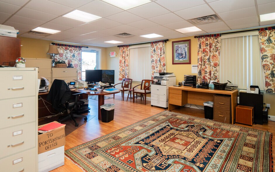 More Photos Of 1120 Aquidneck Ave, Middletown Office For Sale